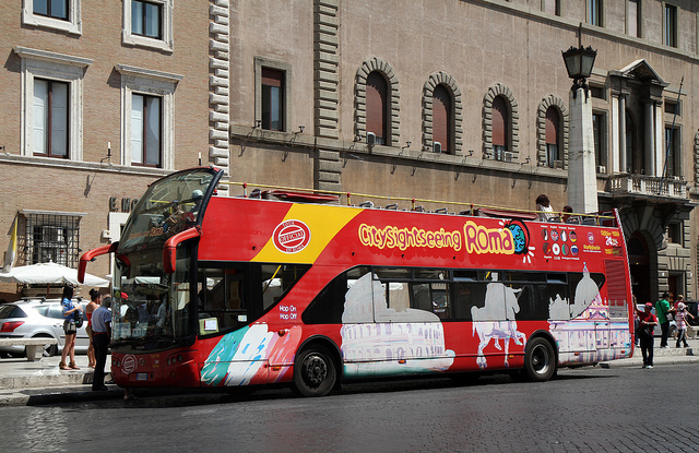 Bus touristique Rome