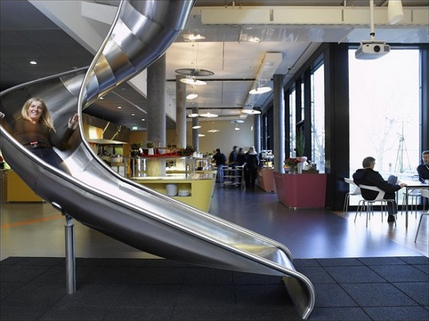 Toboggan dans les bureaux de Google