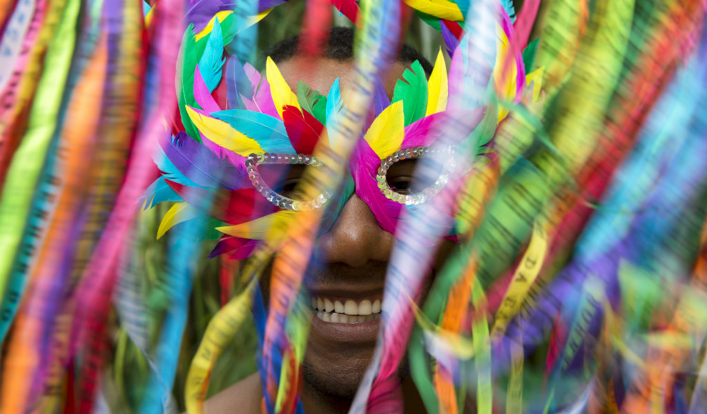 masque carnaval couleurs - blog go voyages