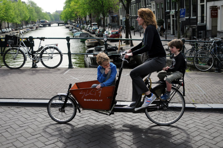 famille à vélo amsterdam - blog GO Voyages