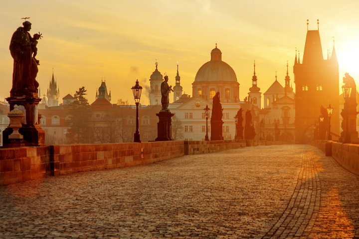 pont charles prague coucher de soleil - blog GO Voyages