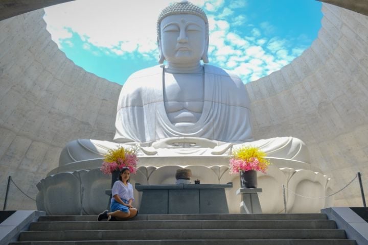 statue bouddha cimetiere japon edreams