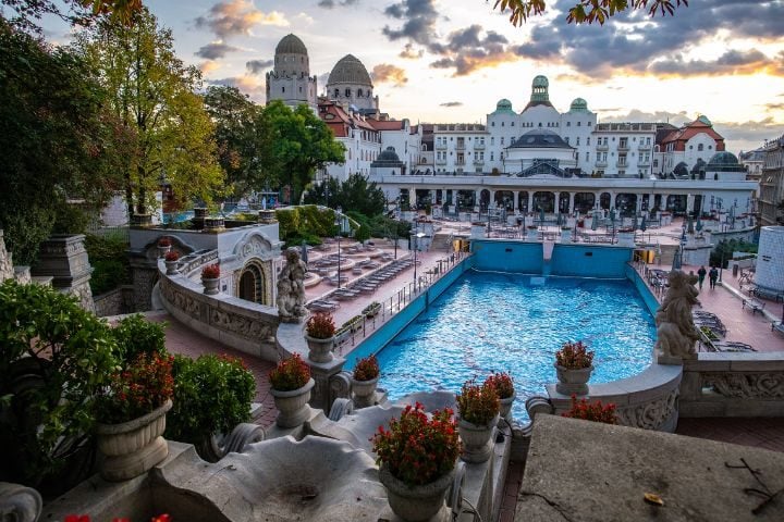 piscine extérieure été budapest