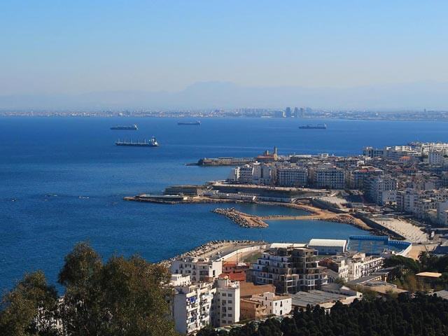 Trouver un vol pas cher à destination de Alger avec GOVoyages.com