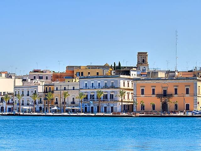 Trouver un vol pas cher à destination de Brindisi avec GOVoyages.com