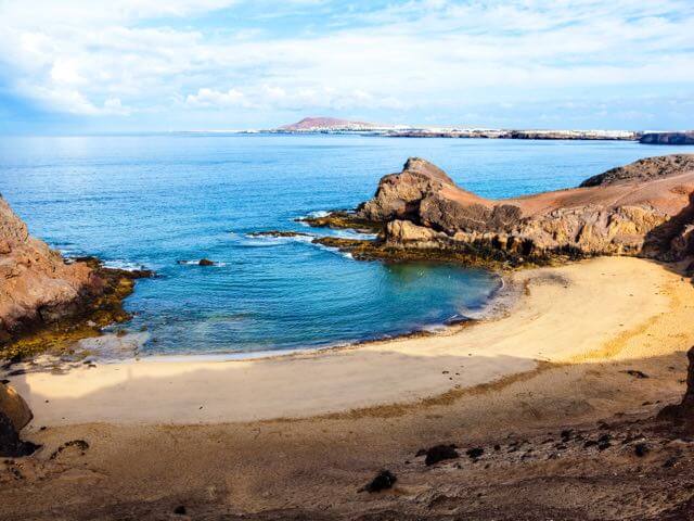 Trouver un vol pas cher à destination de Lanzarote avec GOVoyages.com